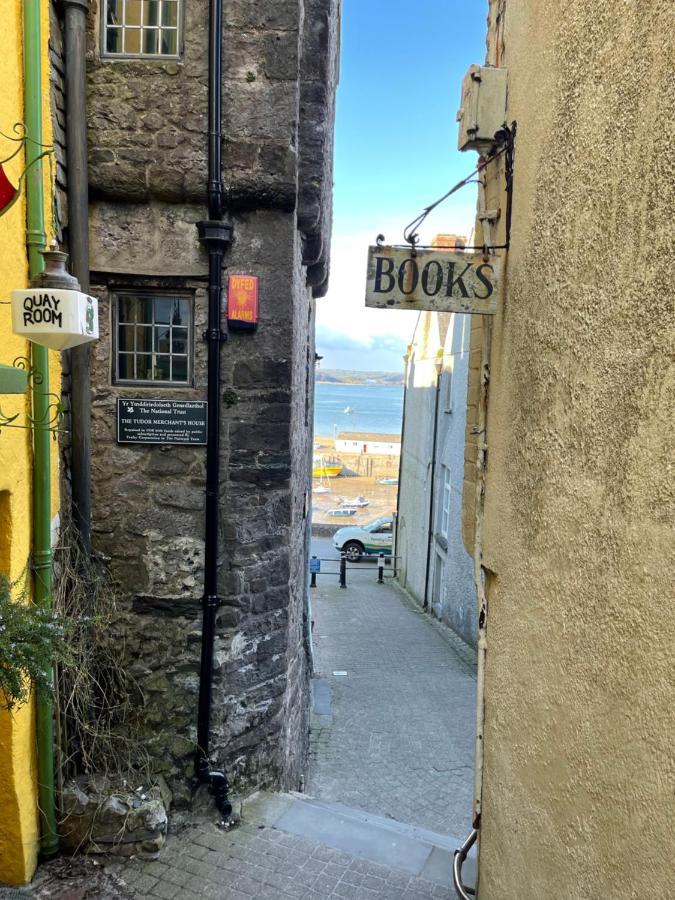 Ivy Tower Cottages Saint Florence Exteriér fotografie